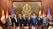 柬埔寨教育部长会见美国AI专家 探讨将人工智能纳入课程