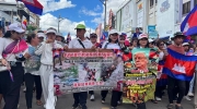 暹粒市近千名僧侣和居民和平游行，呼吁泰方释放18名柬士兵