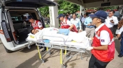 3名柬埔寨伤者被转运至金边医院接受治疗