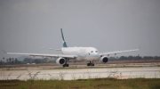 受台风影响，国泰航空13架飞机降落柬埔寨德崇国际机场