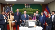 美国向柬埔寨捐赠三台数字X光机 助力偏远地区抗击肺结核