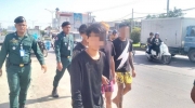 金边警方逮捕4名抢摩托车团伙！