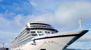 又一艘大型游轮停靠西港！