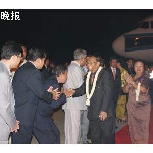 柬埔寨国会主席韩桑林结束访华前天返国