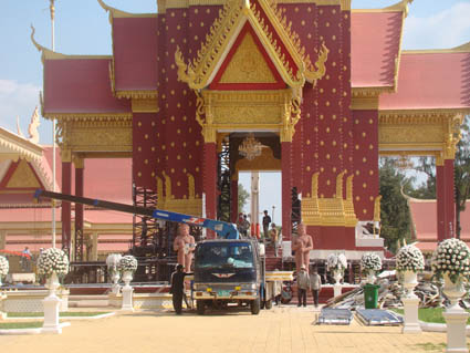 火葬塔开始拆除