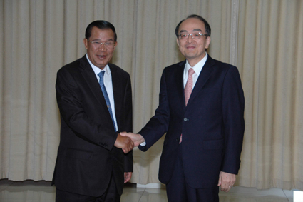 洪森见日本大使