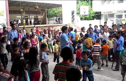 582110_493143060758986_1449901870_n