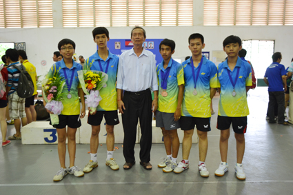 罗俊廷老师带领端华学校乒乓球队战绩辉煌