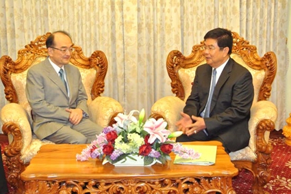 瑞赛部长会见日本驻柬大使Yuji KUMAMARU（A1）