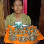 上丁两少年“梦境”找到真佛像