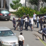 金边市府门外发生警民冲突 目击者：数人受伤1男子被捕
