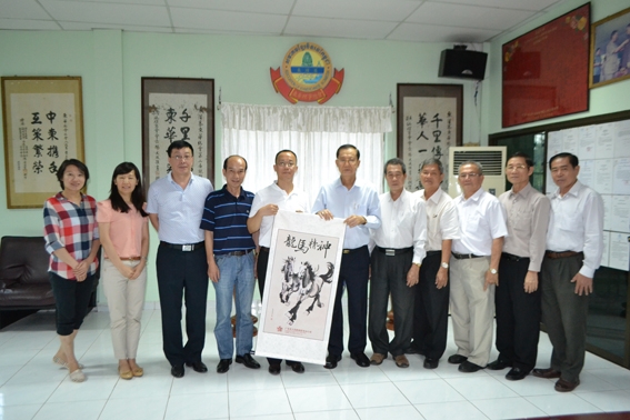 广东海外交流协会访柬华总会  考察海外侨情关心海外同胞