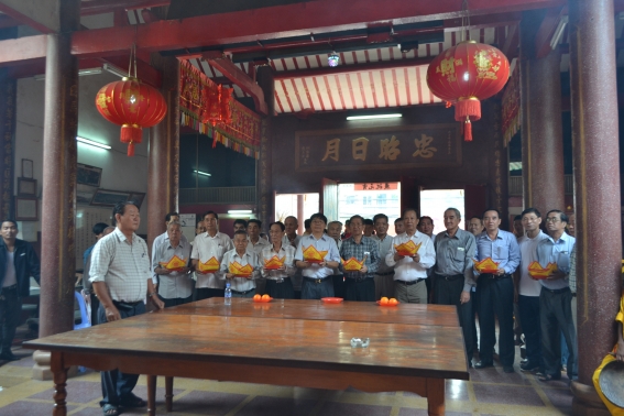 神光普照富贵康宁  潮州会馆隆重举行敬拜协天大帝仪式