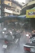 隆边区1果条店煤气罐爆炸