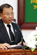 赛冲赴越南访问
