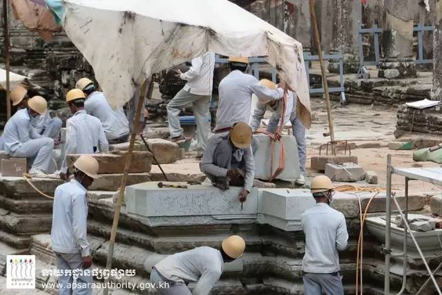 吴哥巴戎寺再获得修复