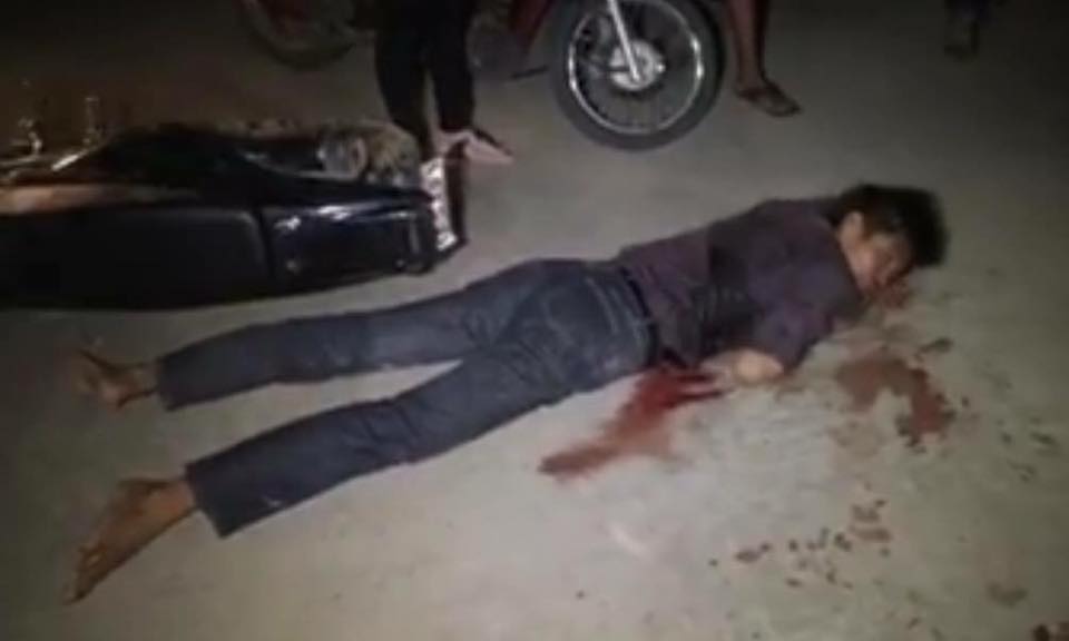 其中一名匪徒被警方开枪打伤。