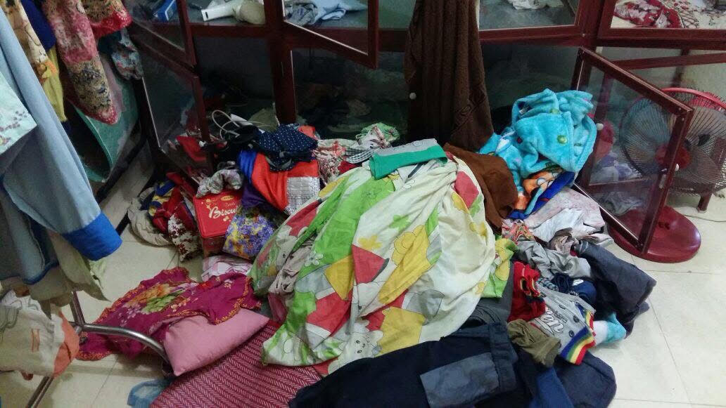 匪徒趁屋主早上出门，撬开行窃。