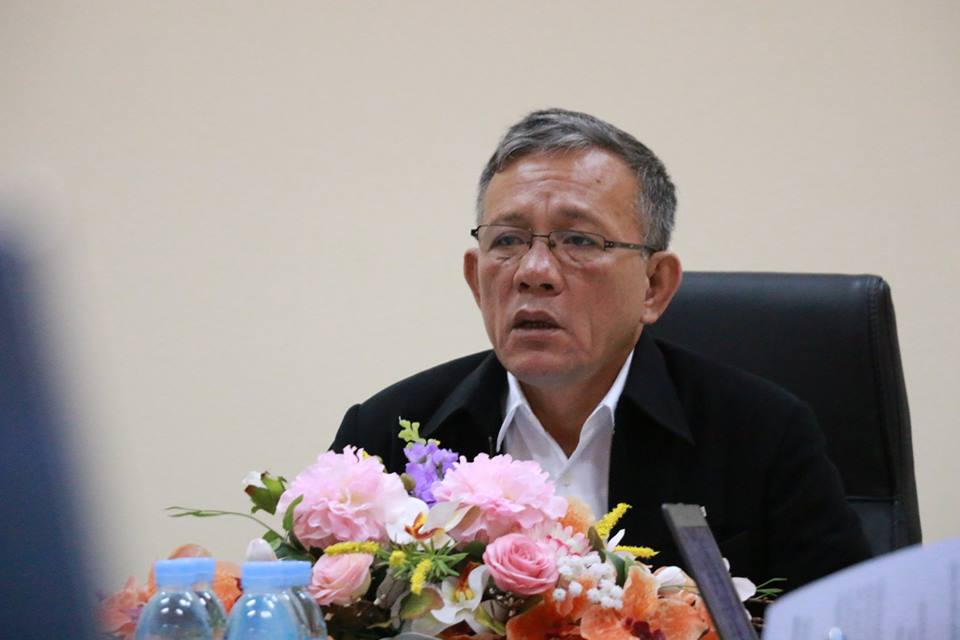 农业总监黄万鸿呼吁米商和农民弃用三环唑农药。