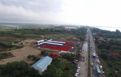 由中国提供优惠贷款的6A号公路路段，昨日举行通车剪彩仪式。