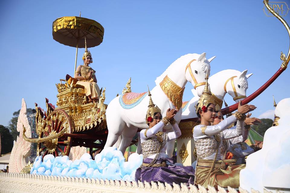 仙女下凡接岗。