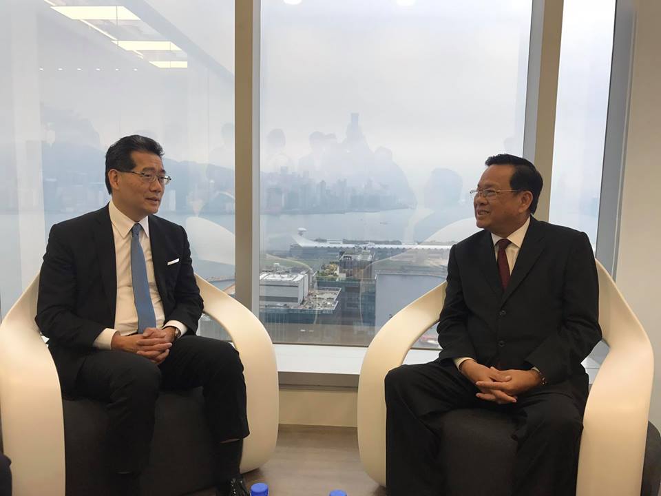 劳工部长毅森兴与香港劳工及福利局局长萧伟强举行会谈。