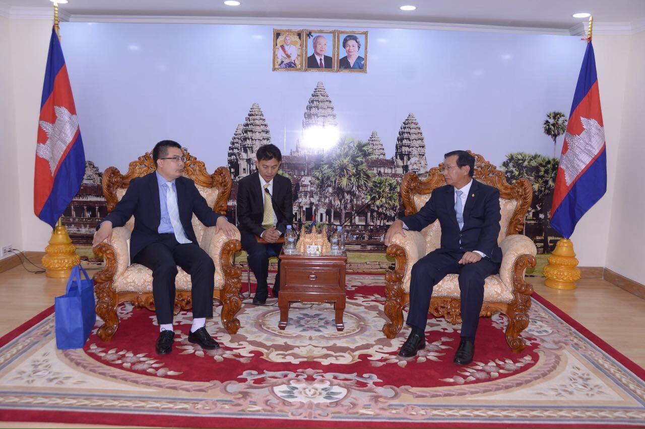 柬中双方在会谈上表示有意合作成立净水研究中心。