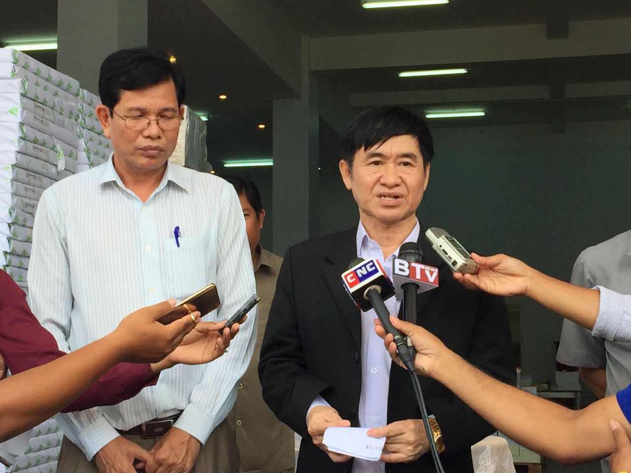 韩普迭：印制选票开销达200万美元。 （柬埔寨星洲日报）