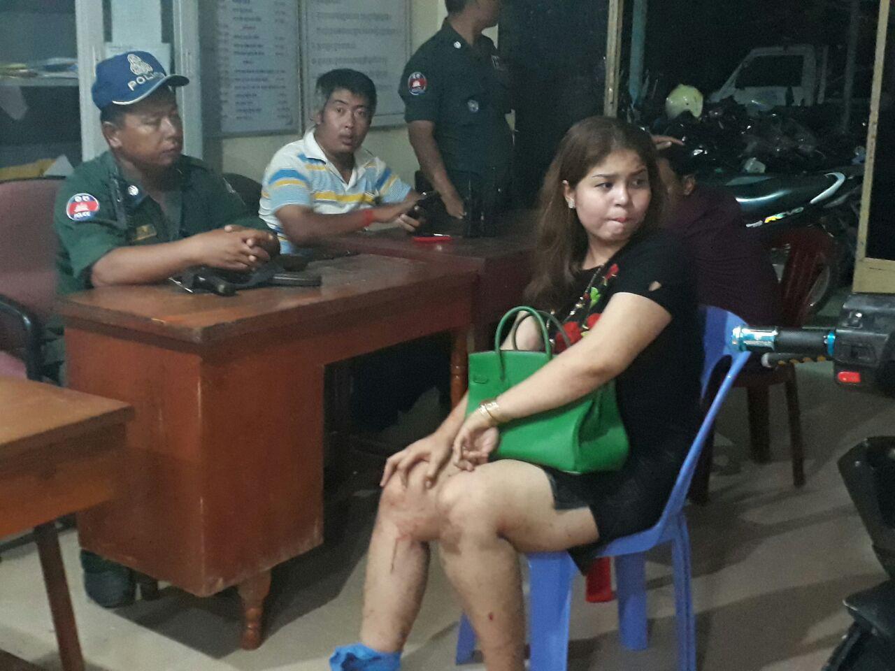 受害者前往警局报案。