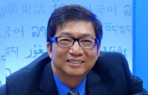 尊占柏已被调职到美国。