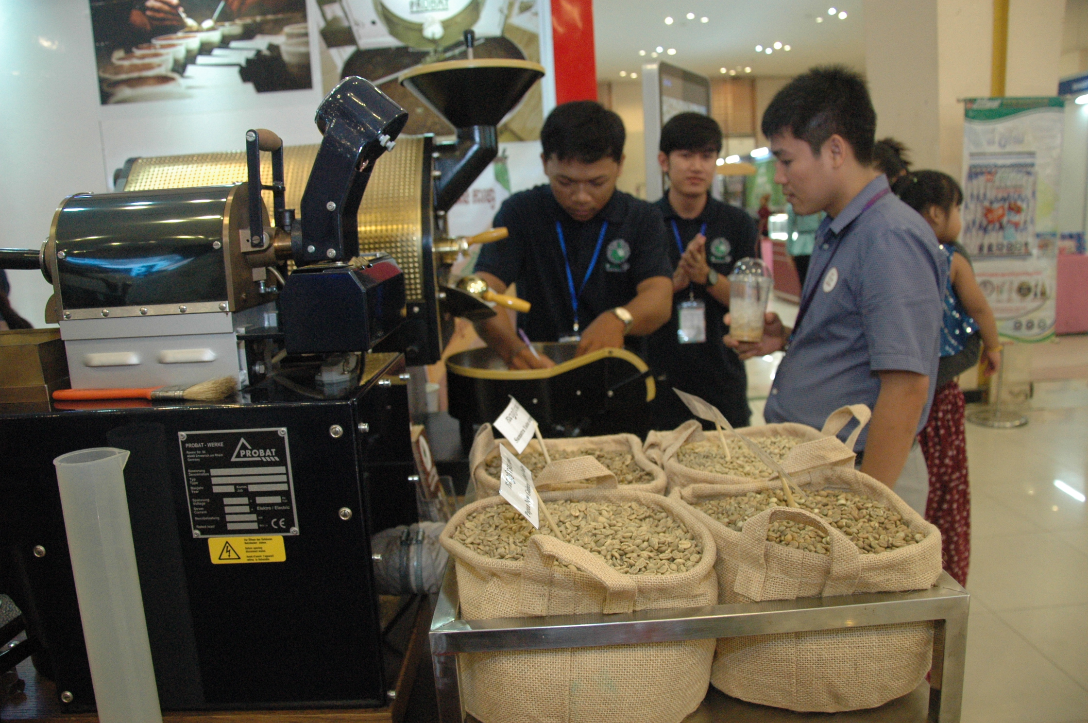 咖啡豆烘焙机械。