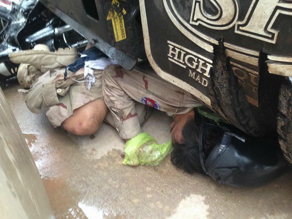 两名海关官员不幸车祸丧命。