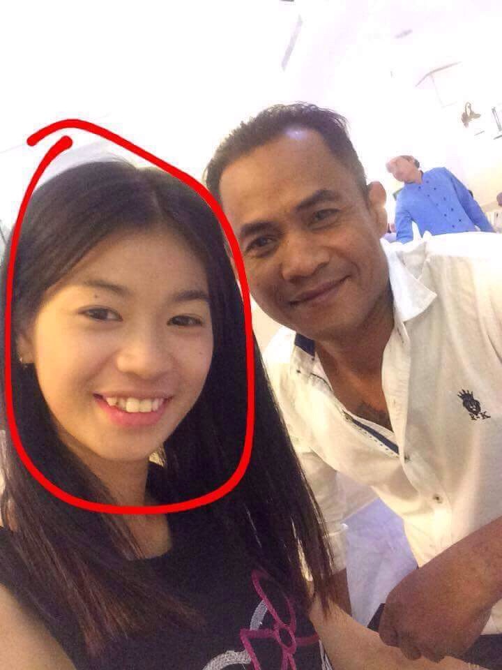 疑因涉及复仇案，著名喜剧演员的后任妻子被凶手用电线勒住脖子杀死。