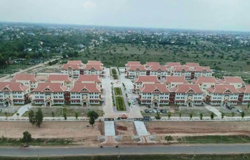 暹粒省行政中心大楼剪彩启用。