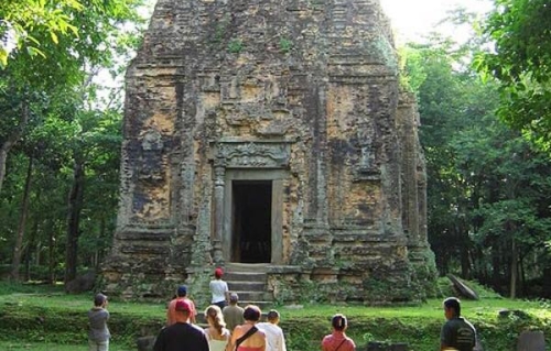 三波坡雷古寺被列入《世界遗產名录》。