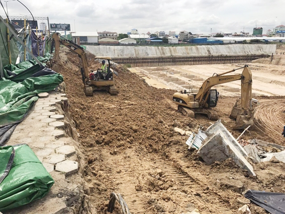 坤盛市长通知BooyoungTown公司尽快建设挡土墙