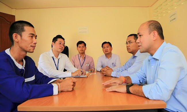 实居省国会议员洪玛尼曾前往探望被羁押的华速林。