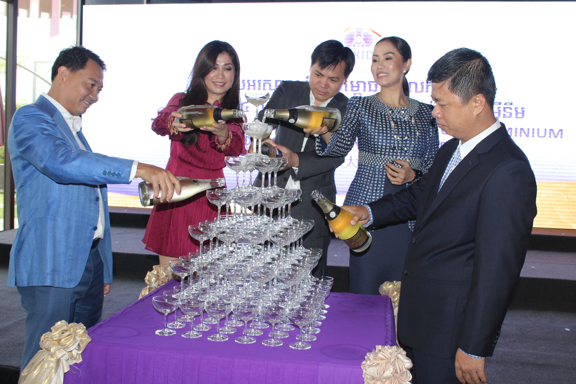 “ORKIDE皇家公寓项目开盘周年”庆祝活动。