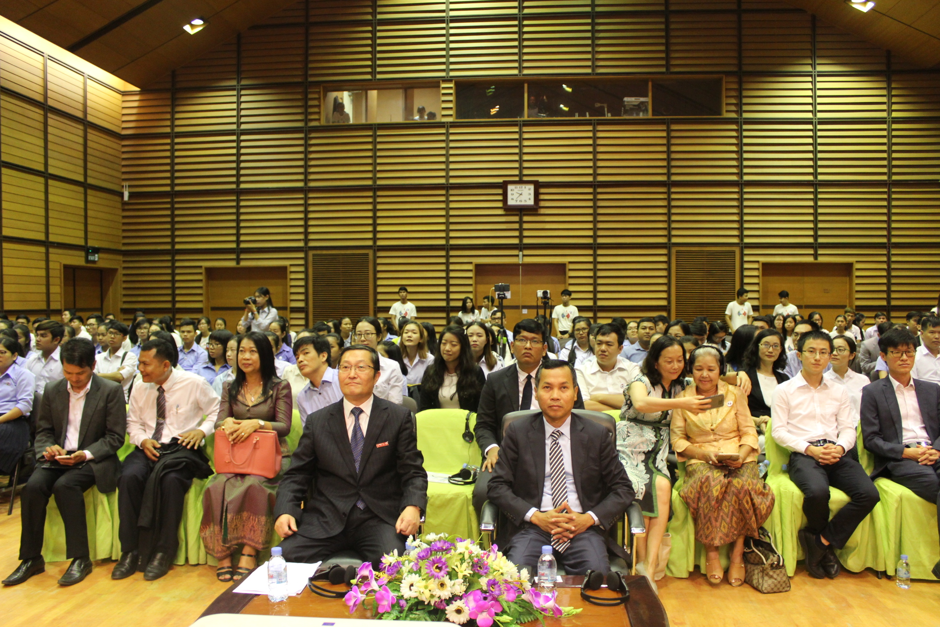 DHY汉语中心于昨日在柬埔寨日本合作中心(CJCC)举行“DHY汉语中心成立10周年庆典”。