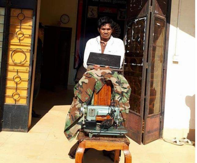 男子涉及偷窃案，被警方逮捕。