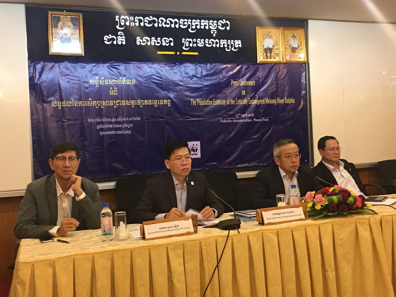 æ¸ä¸è¡æ¿æ»å±æ»çè±æ°å±±ï¼å³äºï¼åºå¸­æ°é»åå¸ä¼ã ï¼å¾ï¼æ¬åå¯¨ææ´²æ¥æ¥ï¼