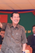 洪森总理告诉国人别担心中国人到柬投资，因为中国人并非一直居住在柬（内有视频） ...