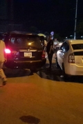西哈努克省警察继续采取措施抓违规汽车，结果拘留7辆汽车由中国人没有驾照和足够文件 ...