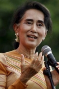 翁山苏姬祝贺洪森亲王继续担任新王国政府总理