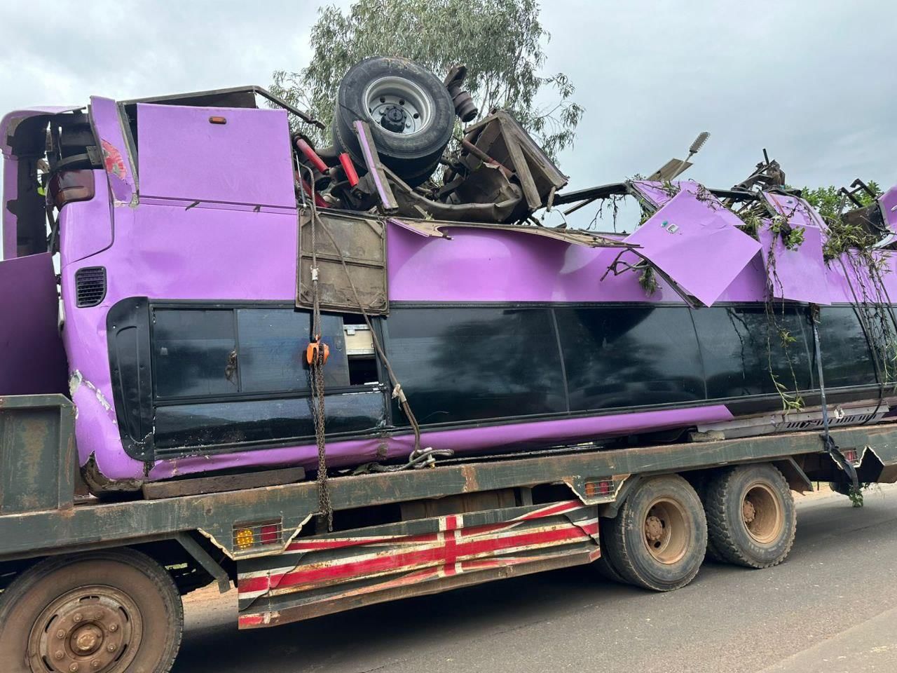 柬埔寨双层大巴惊悚车祸，死亡人数上升至16人！