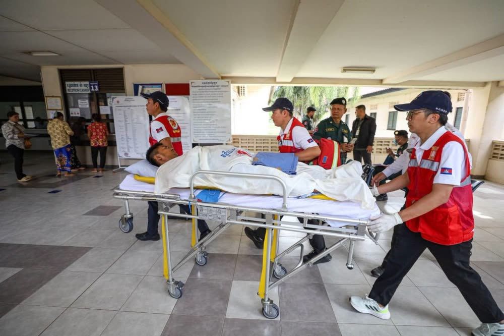 最新！柬埔寨伤亡人数上升至11人及伤76人