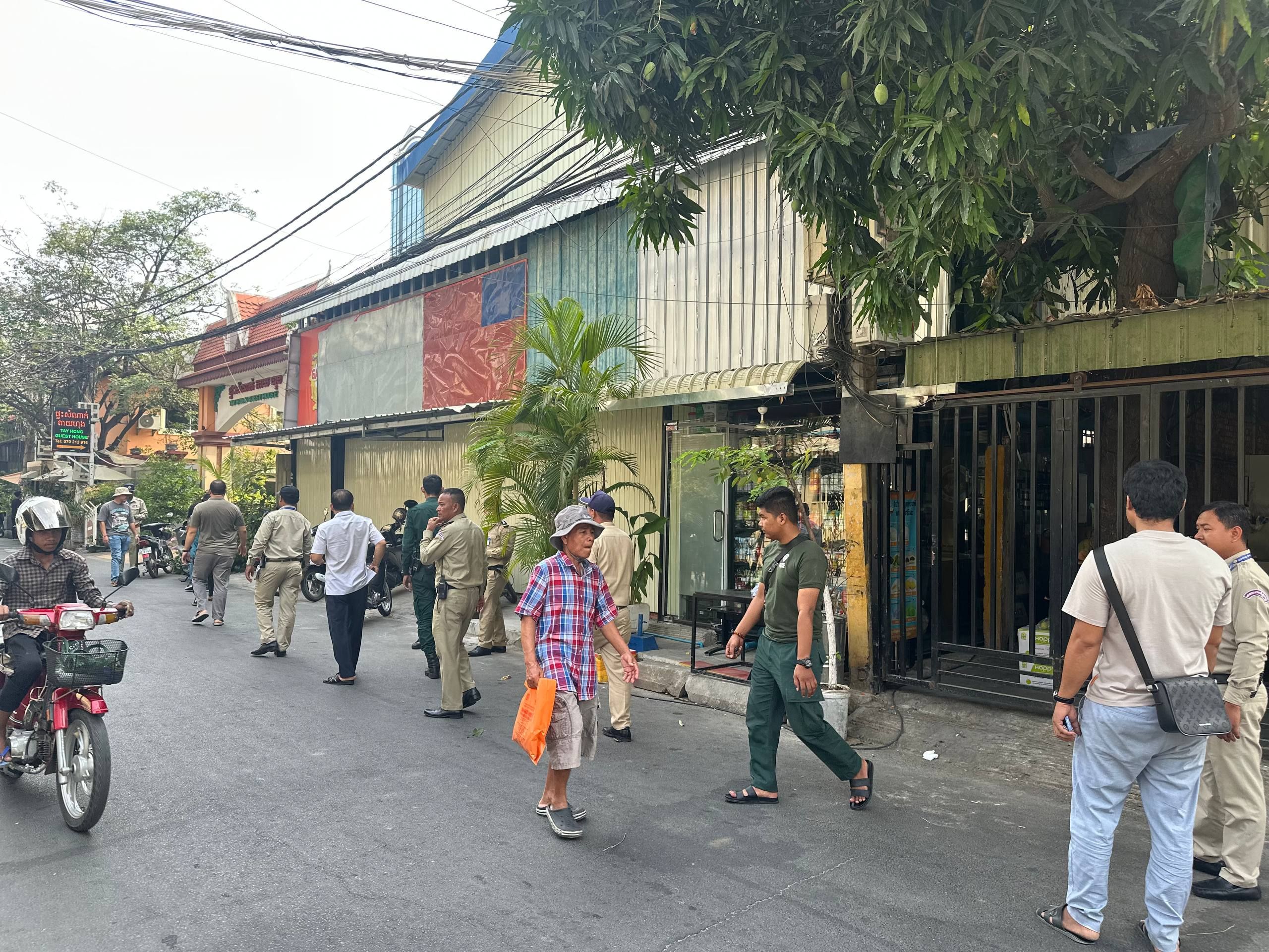 疑涉赌博！金边一排球场被突查